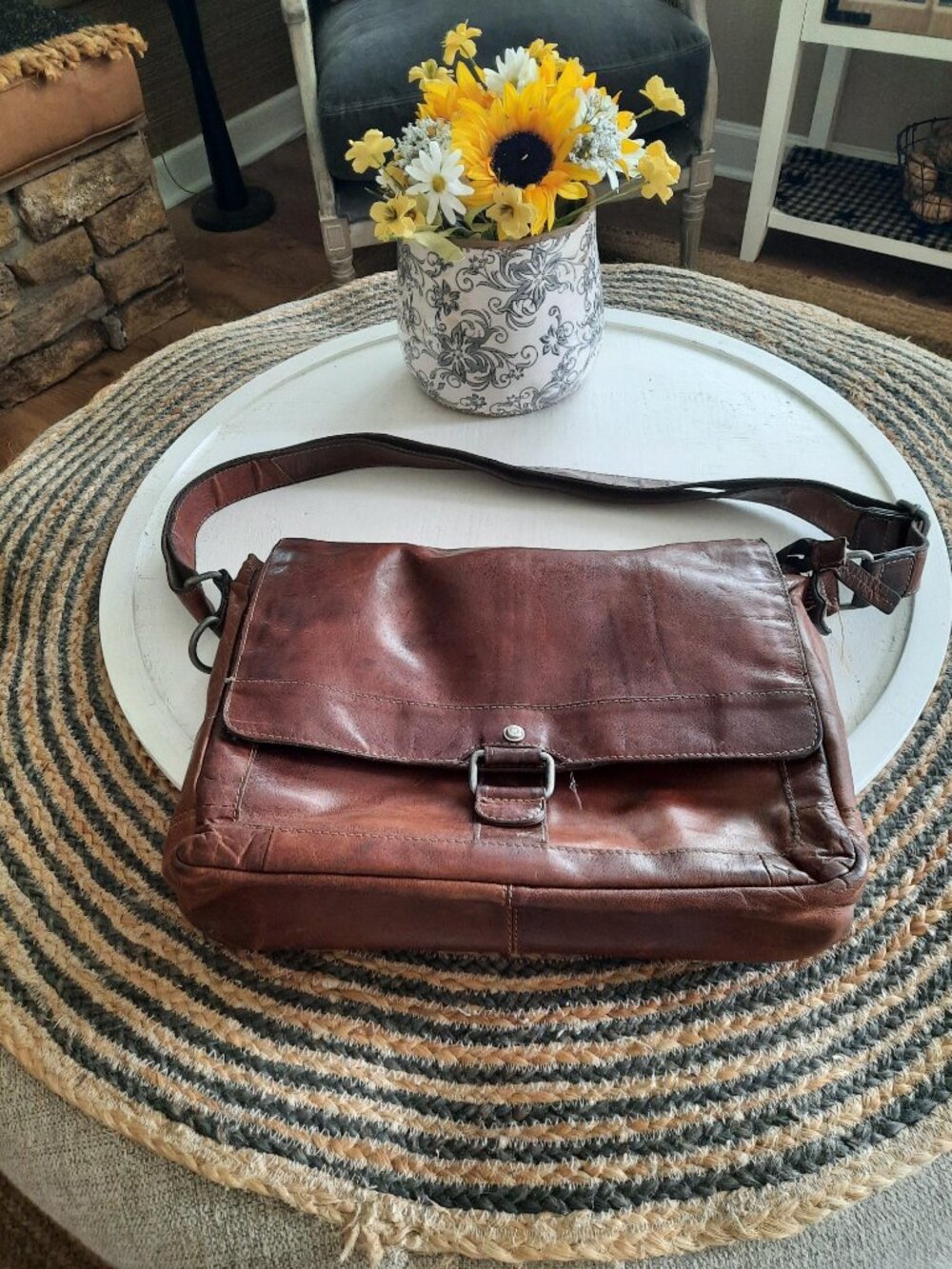 Gently used AWESOME leather laptop bag